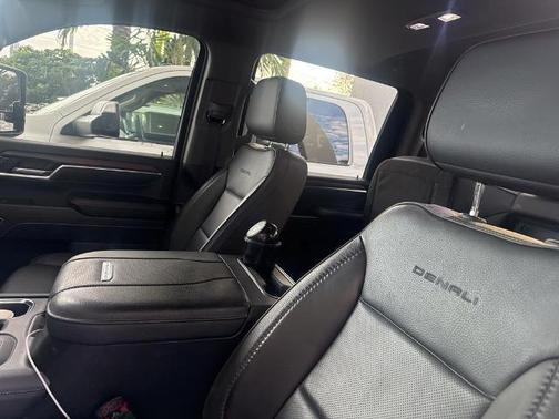 2024 GMC Sierra 2500 Denali