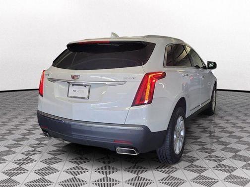 Crystal White Tri-Coat 2023 Cadillac XT5 Luxury