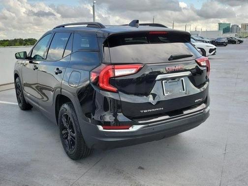 2022 GMC Terrain AT4