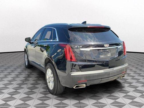 Stellar Black Metallic 2023 Cadillac XT5 Luxury