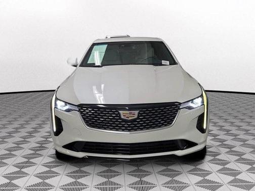 2023 Cadillac CT4 Luxury