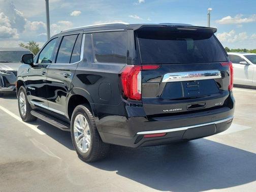 2022 GMC Yukon SLT