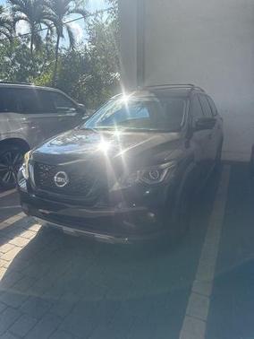 2020 Nissan Pathfinder SL