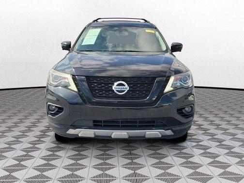 2020 Nissan Pathfinder SL