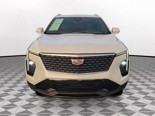 Crystal White Tri-Coat 2024 Cadillac XT4 Premium Luxury
