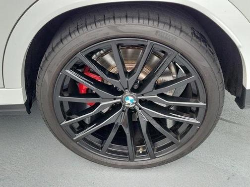 2024 BMW X6 M60i