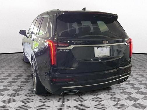 2022 Cadillac XT6 Premium Luxury FWD
