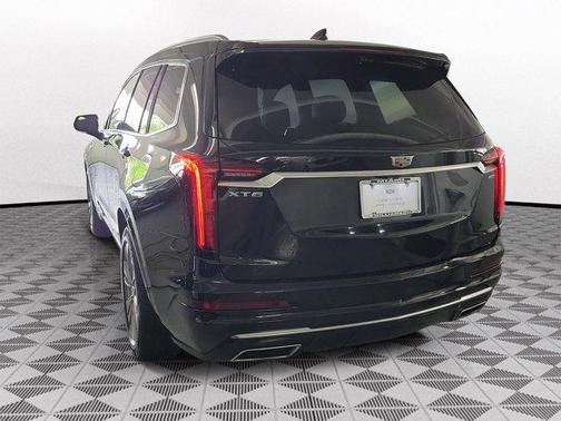 2022 Cadillac XT6 Premium Luxury FWD