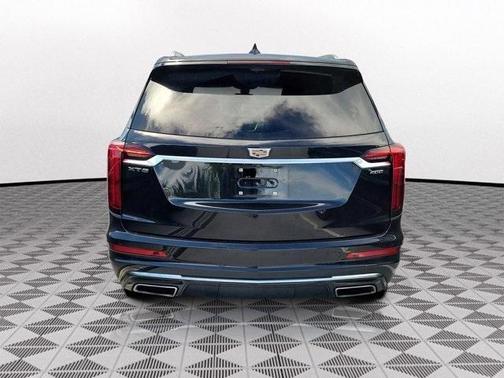 2022 Cadillac XT6 Premium Luxury FWD