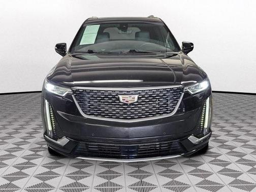 2022 Cadillac XT6 Premium Luxury FWD