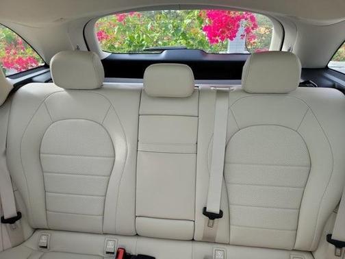 2022 Mercedes-Benz GLC 300 Base