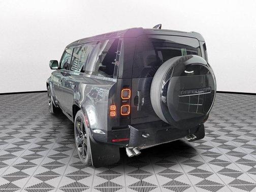 2025 Land Rover Defender P525 V8