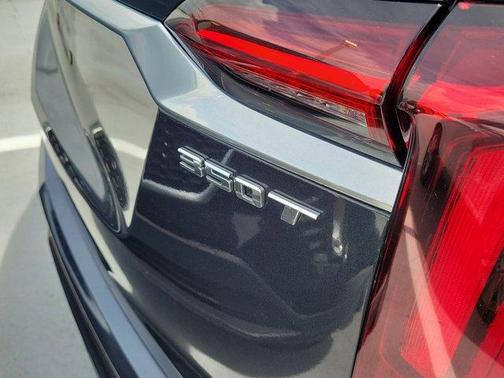 Wilder Metallic 2023 Cadillac XT6 Luxury FWD