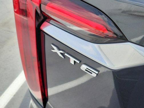 Wilder Metallic 2023 Cadillac XT6 Luxury FWD