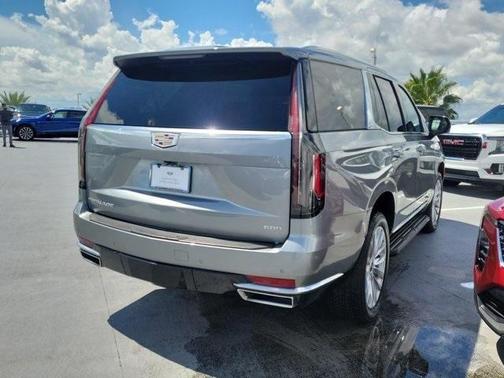 2023 Cadillac Escalade Luxury