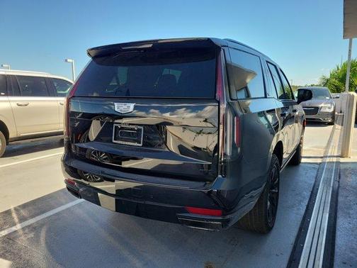 2023 Cadillac Escalade Sport