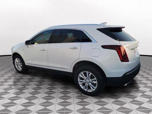 Crystal White Tri-Coat 2023 Cadillac XT5 Luxury