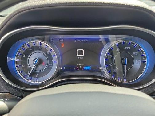 2018 Chrysler 300 Limited