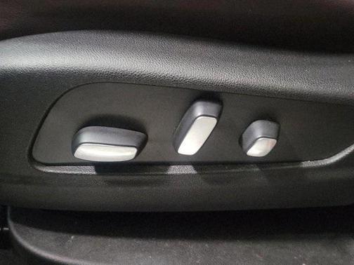 2022 Cadillac XT6 Premium Luxury FWD