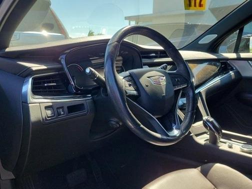 2022 Cadillac XT6 Premium Luxury FWD