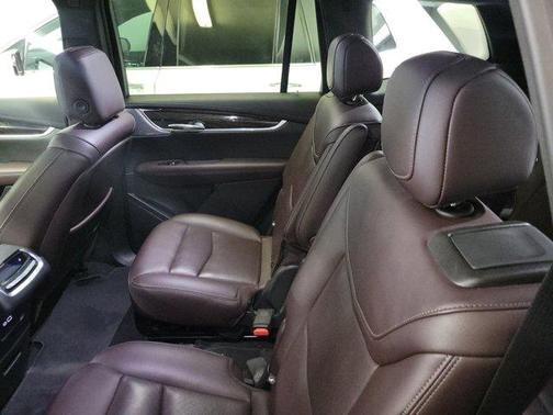 2022 Cadillac XT6 Premium Luxury FWD