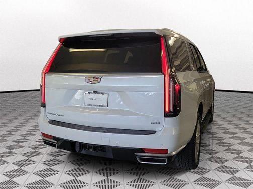 Crystal White Tri-Coat 2024 Cadillac Escalade Luxury