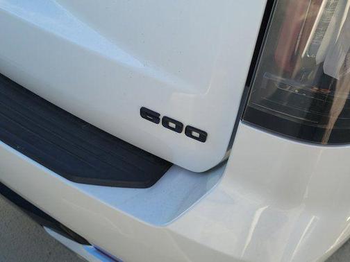 Crystal White Tri-Coat 2022 Cadillac Escalade ESV Premium Luxury