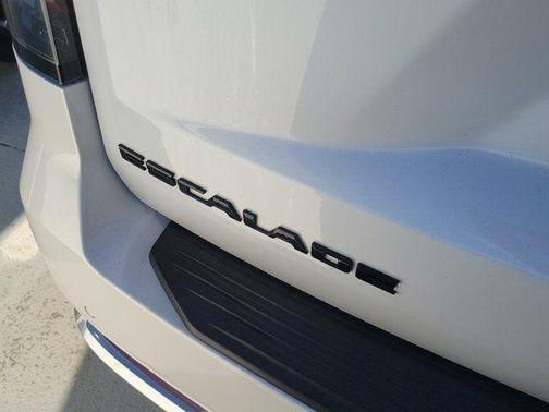 Crystal White Tri-Coat 2022 Cadillac Escalade ESV Premium Luxury