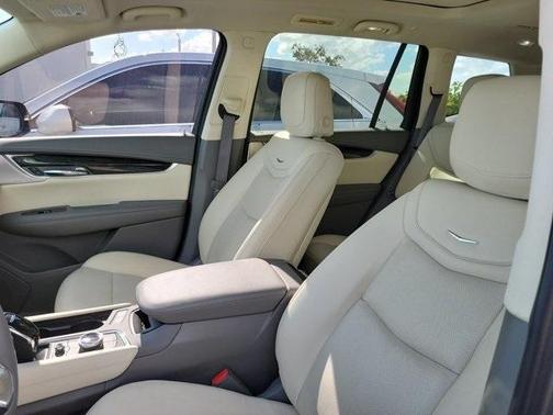 2023 Cadillac XT6 Premium Luxury FWD