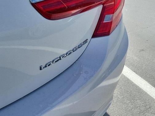 2017 Buick LaCrosse Essence