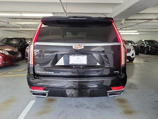 2022 Cadillac Escalade Premium Luxury