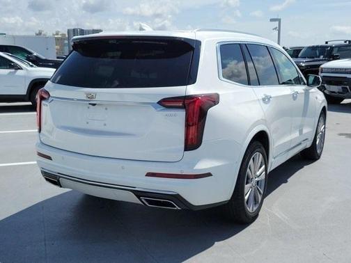 2023 Cadillac XT6 Premium Luxury FWD