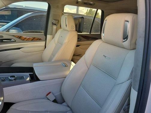 2024 Cadillac Escalade Premium Luxury Platinum