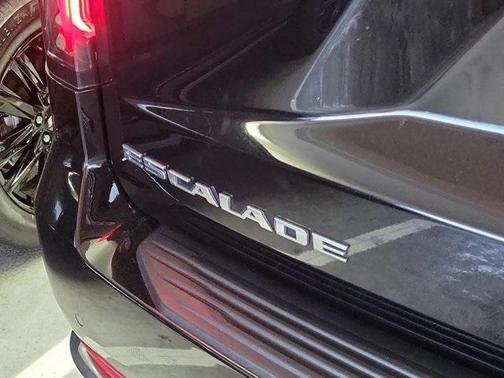 2024 Cadillac Escalade ESV Luxury