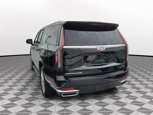 2024 Cadillac Escalade ESV Luxury