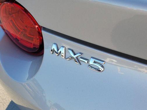 2023 Mazda MX-5 Miata RF Grand Touring