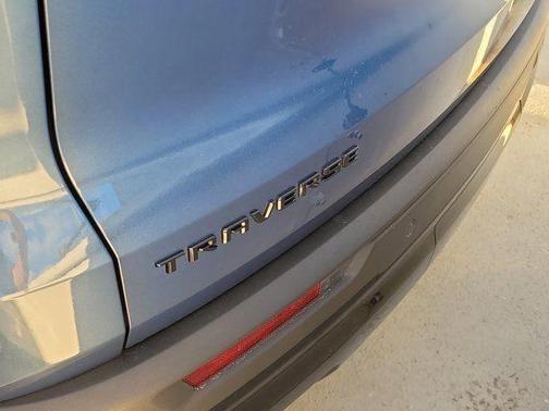 Lakeshore Blue Metallic 2025 Chevrolet Traverse LT