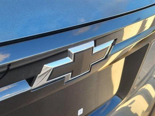 Lakeshore Blue Metallic 2025 Chevrolet Traverse LT