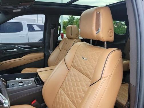 2022 Cadillac Escalade Premium Luxury