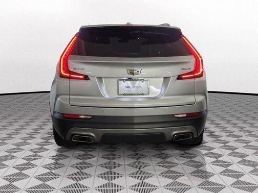 Radiant Silver Metallic 2021 Cadillac XT4 Premium Luxury