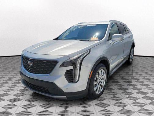 Radiant Silver Metallic 2021 Cadillac XT4 Premium Luxury
