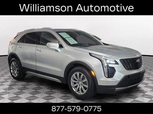 Radiant Silver Metallic 2021 Cadillac XT4 Premium Luxury