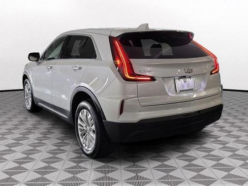 2024 Cadillac XT4 Luxury