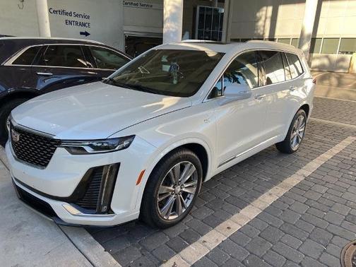 2023 Cadillac XT6 Premium Luxury FWD