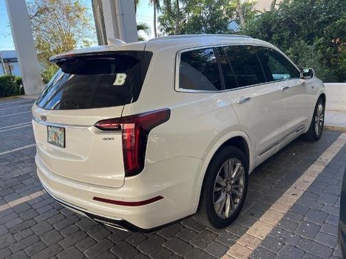 2023 Cadillac XT6 Premium Luxury FWD