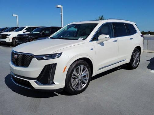 2024 Cadillac XT6 Premium Luxury FWD