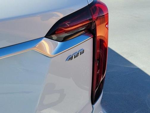 2024 Cadillac XT6 Premium Luxury FWD