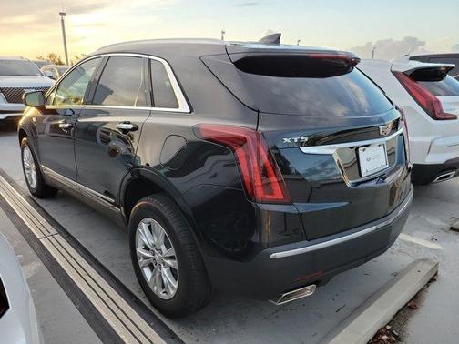 Stellar Black Metallic 2023 Cadillac XT5 Luxury