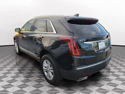 Stellar Black Metallic 2023 Cadillac XT5 Luxury