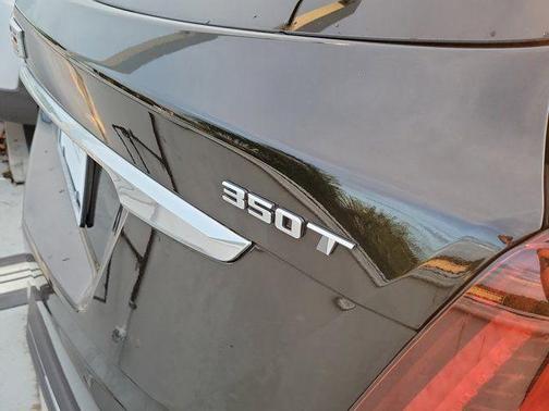 Stellar Black Metallic 2023 Cadillac XT5 Luxury